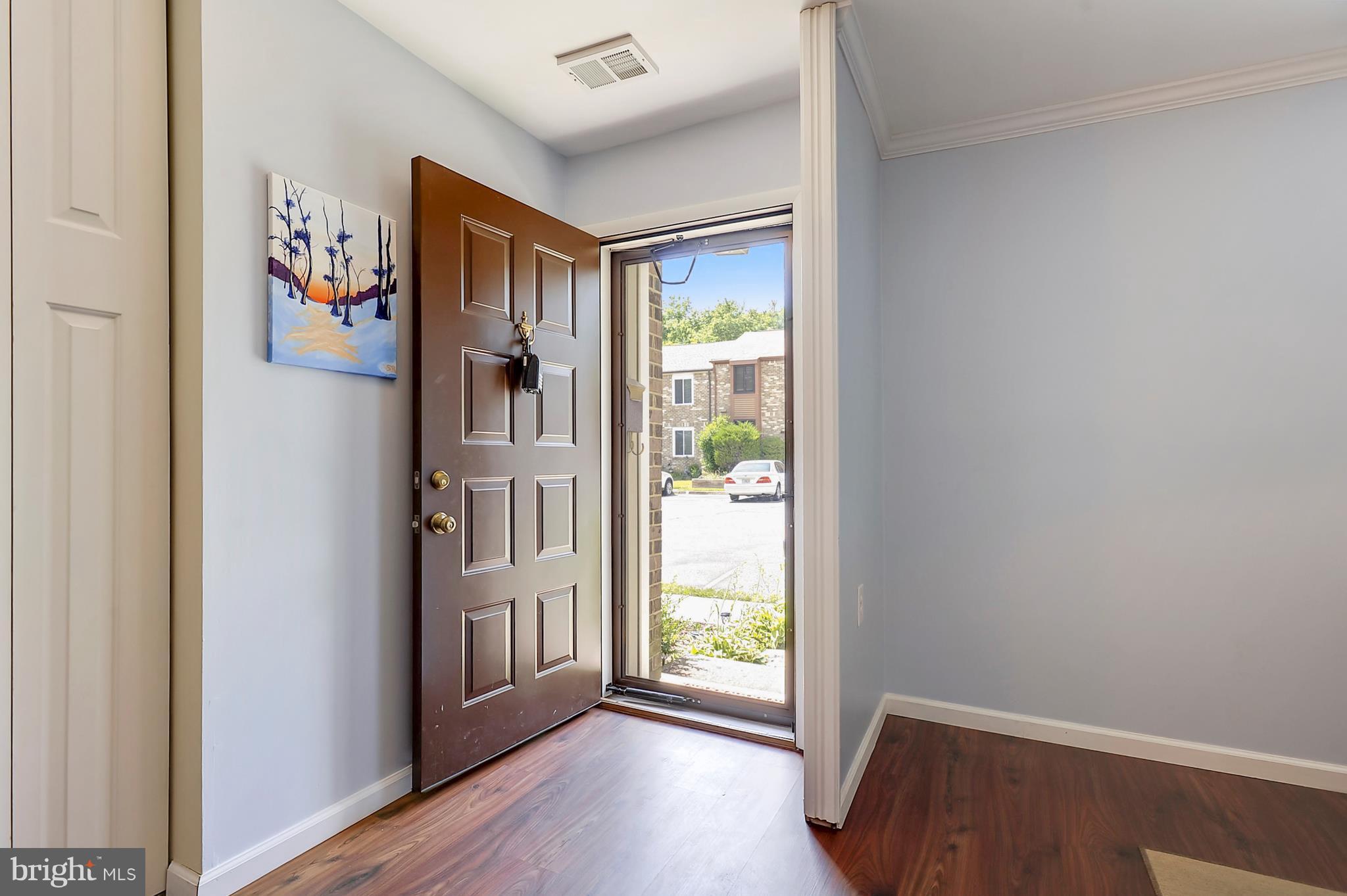 8731 Ridge Hollow Court Springfield, VA 22152 - Photo 2 of 28 Interior (General)