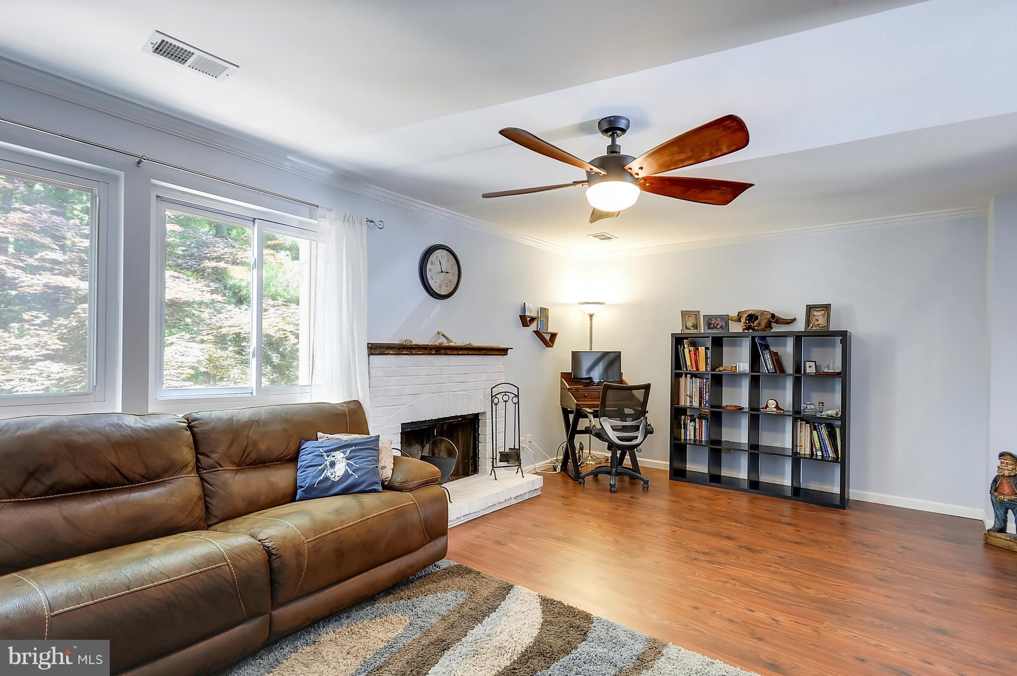 8731 Ridge Hollow Court Springfield, VA 22152 - Photo 6 of 28 Living Room