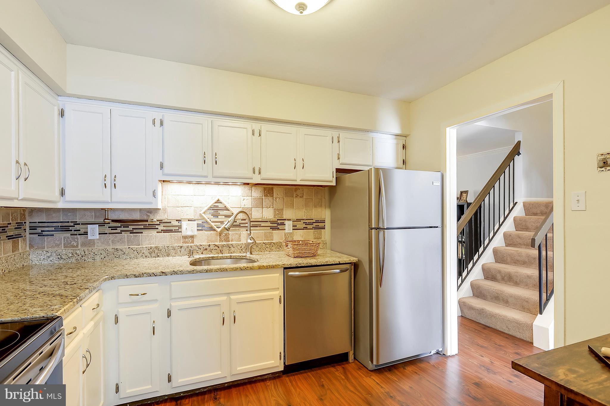 8731 Ridge Hollow Court Springfield, VA 22152 - Photo 10 of 28 Kitchen