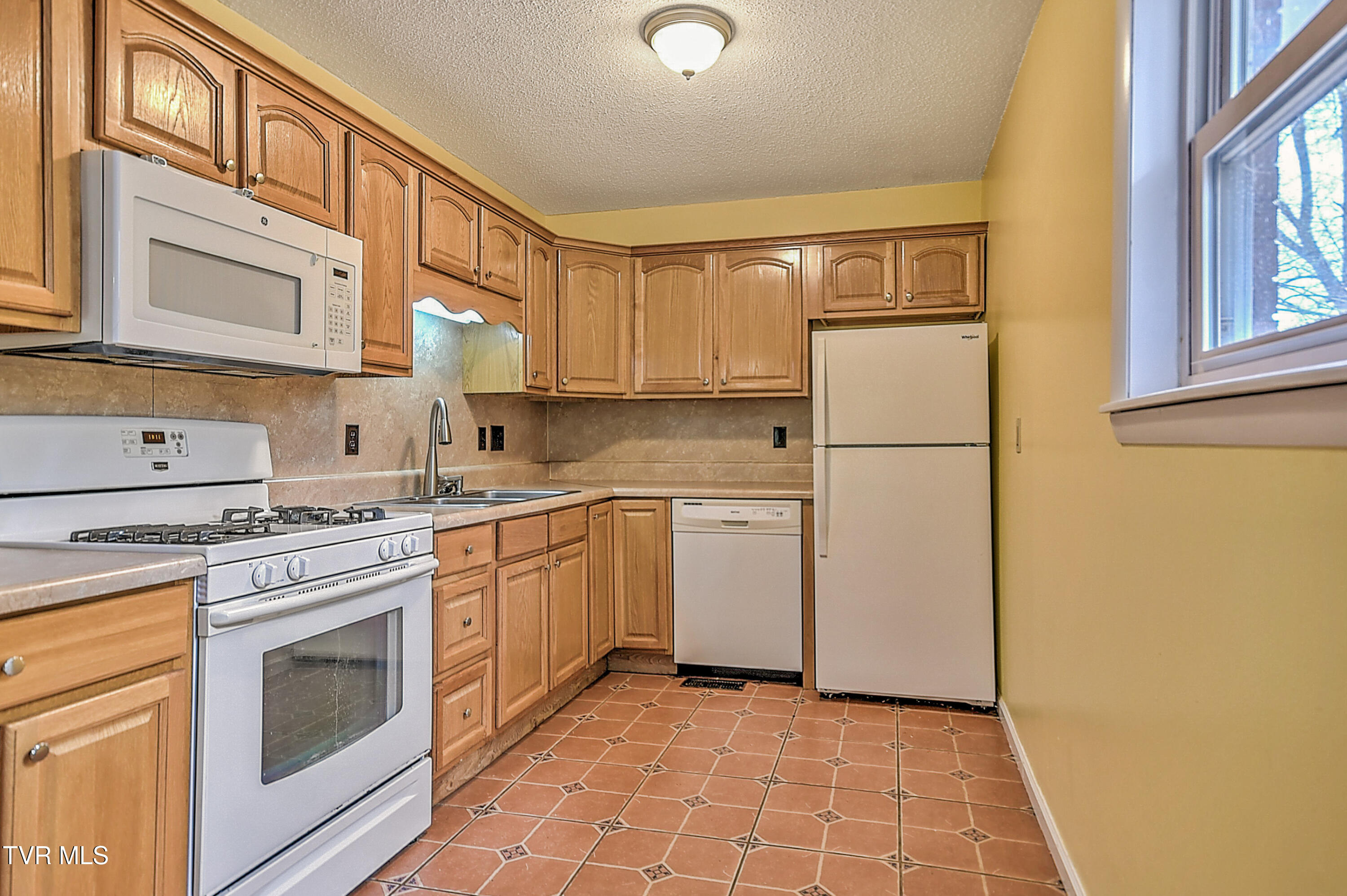 2 Machamer Circle Johnson City, TN 37604 - Photo 7 of 38 2 Machamer MP-7