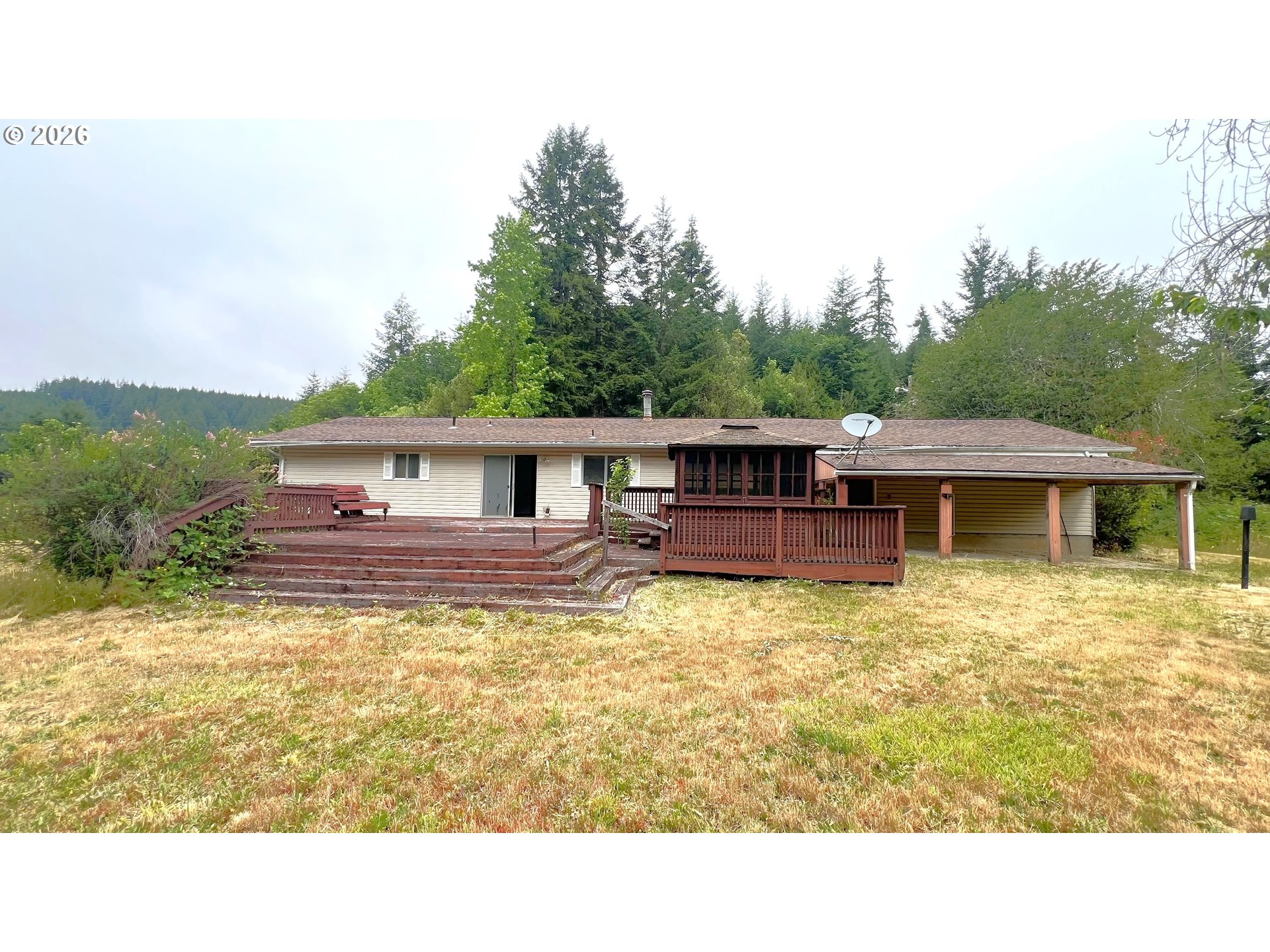 10082 Lone Pine Lane Myrtle Point, OR 97458 - Photo 3 of 19