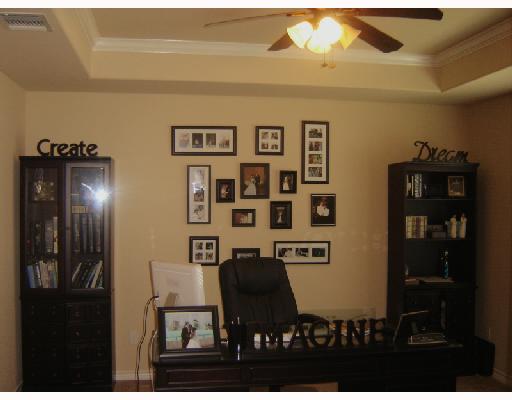 13982 Windjammer Drive Corpus Christi, TX 78418 - Photo 3 of 7 a view of a workspace