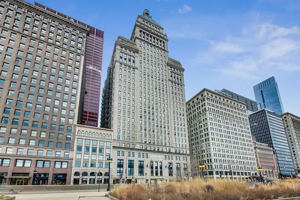 $9,500 | 310 South Michigan Avenue, Unit 2800, Chicago, IL 60604
