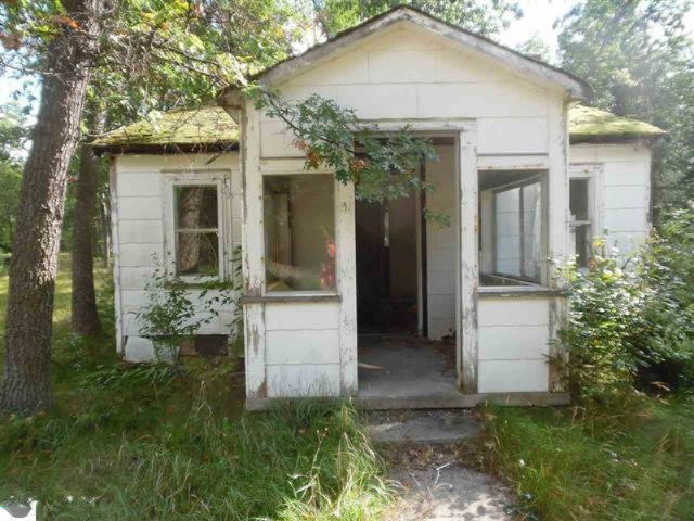 95 North Tippy Dam Road Wellston, MI 49689 - Photo 16 of 41 -115301-15