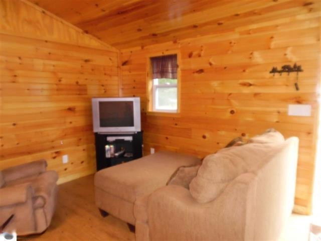 95 North Tippy Dam Road Wellston, MI 49689 - Photo 38 of 41 -115301-37