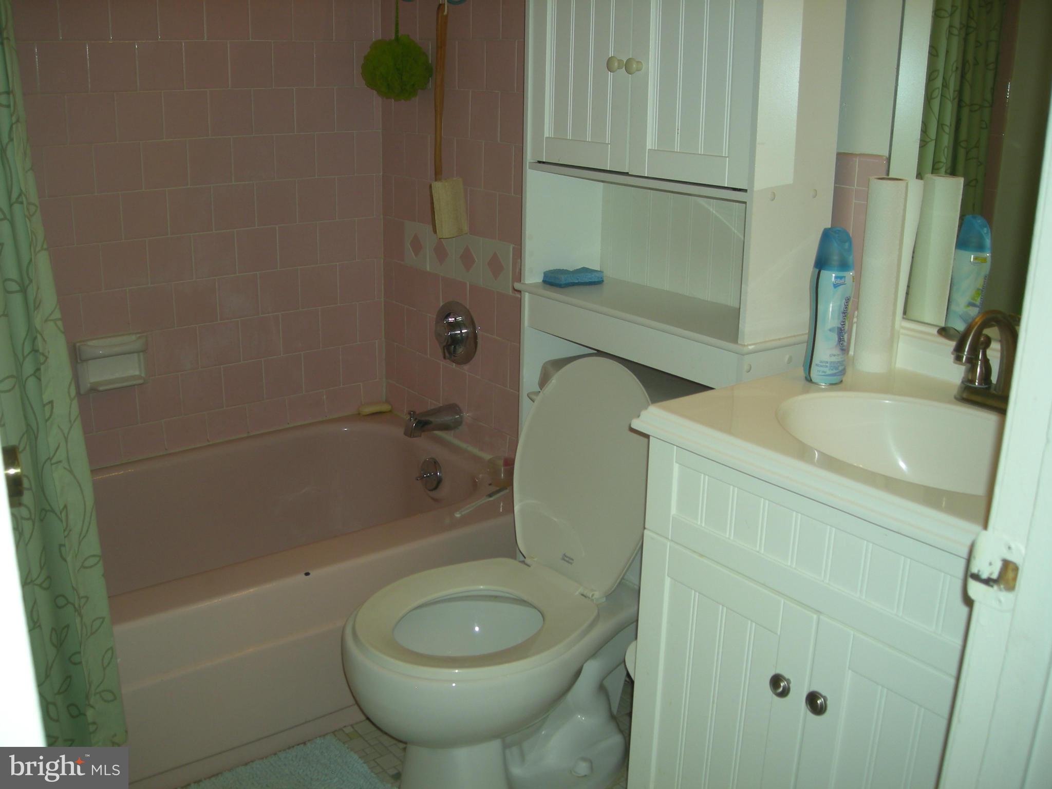 6715 Longhill Road Baltimore, MD 21207 - Photo 7 of 13 Bath