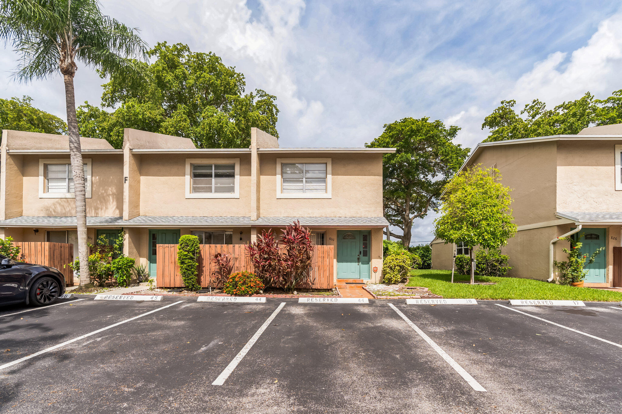 800 Banks Road Coconut Creek, FL 33063 - Photo 1 of 30 main
