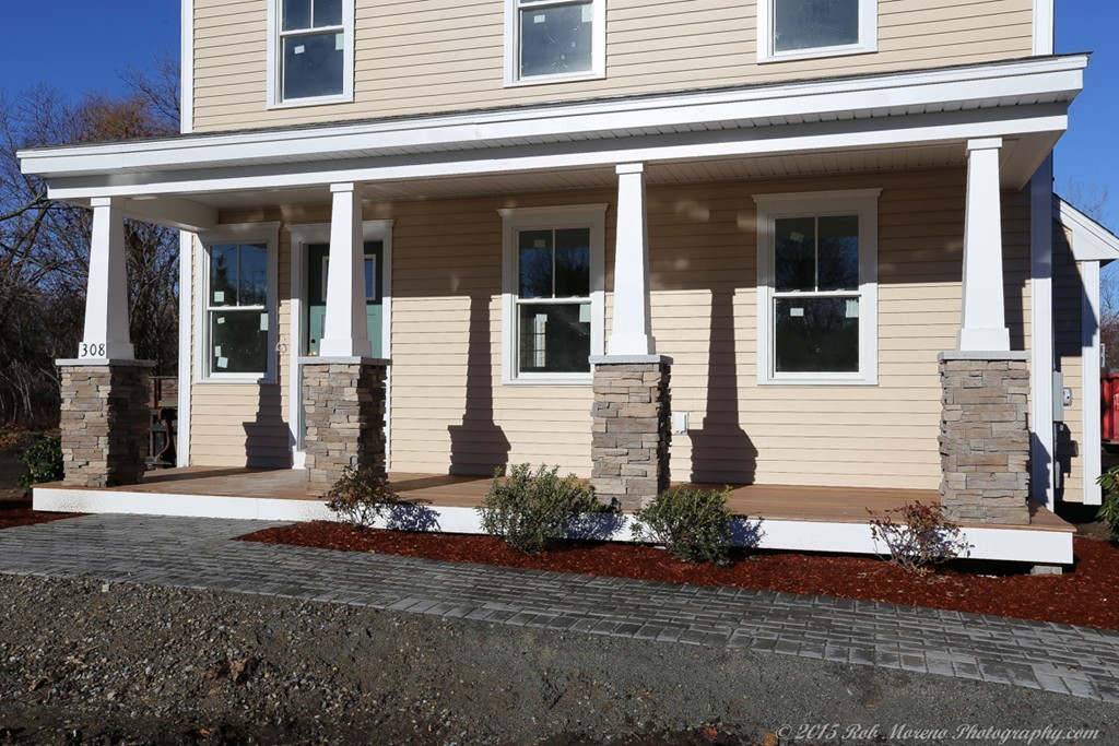 308 Howe Street Methuen, MA 01844 - Photo 6 of 29 Gallery Image 6
