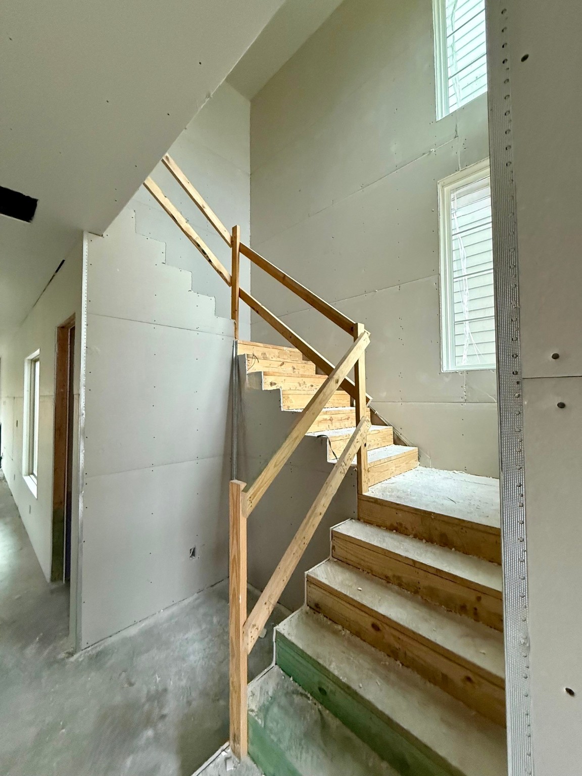 1306 Crocker Street Houston, TX 77019 - Photo 5 of 48 a view of entryway