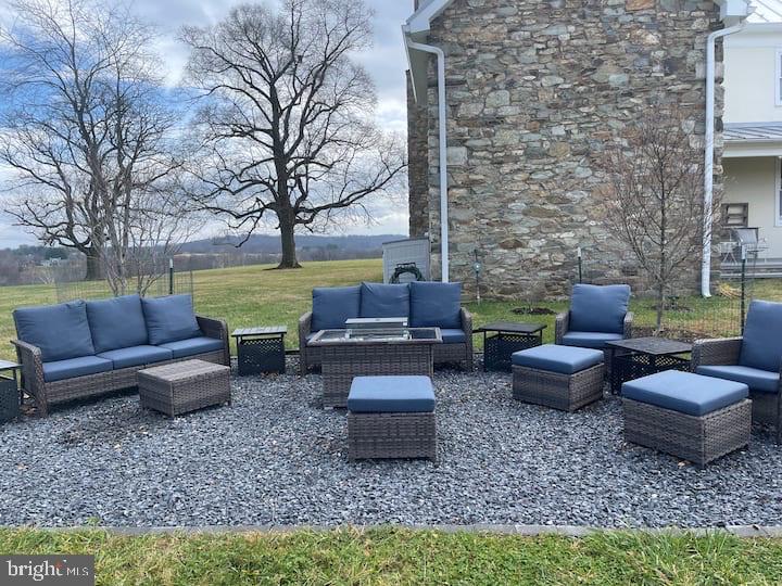 9078 Maidstone Road Delaplane, VA 20144 - Photo 23 of 49