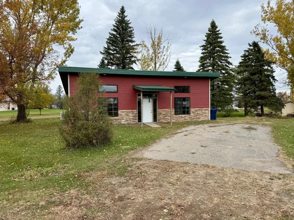 $182,000 | 903 Minnesota Avenue, Tower City, ND 58071