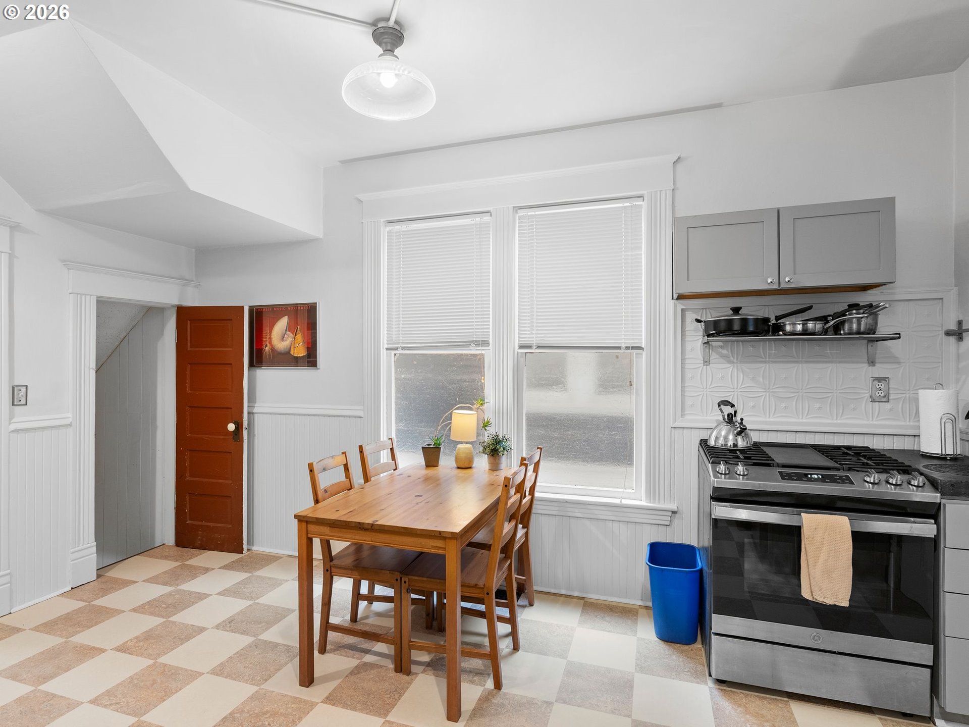 2712 Southeast Ash Street Portland, OR 97214 - Photo 12 of 46