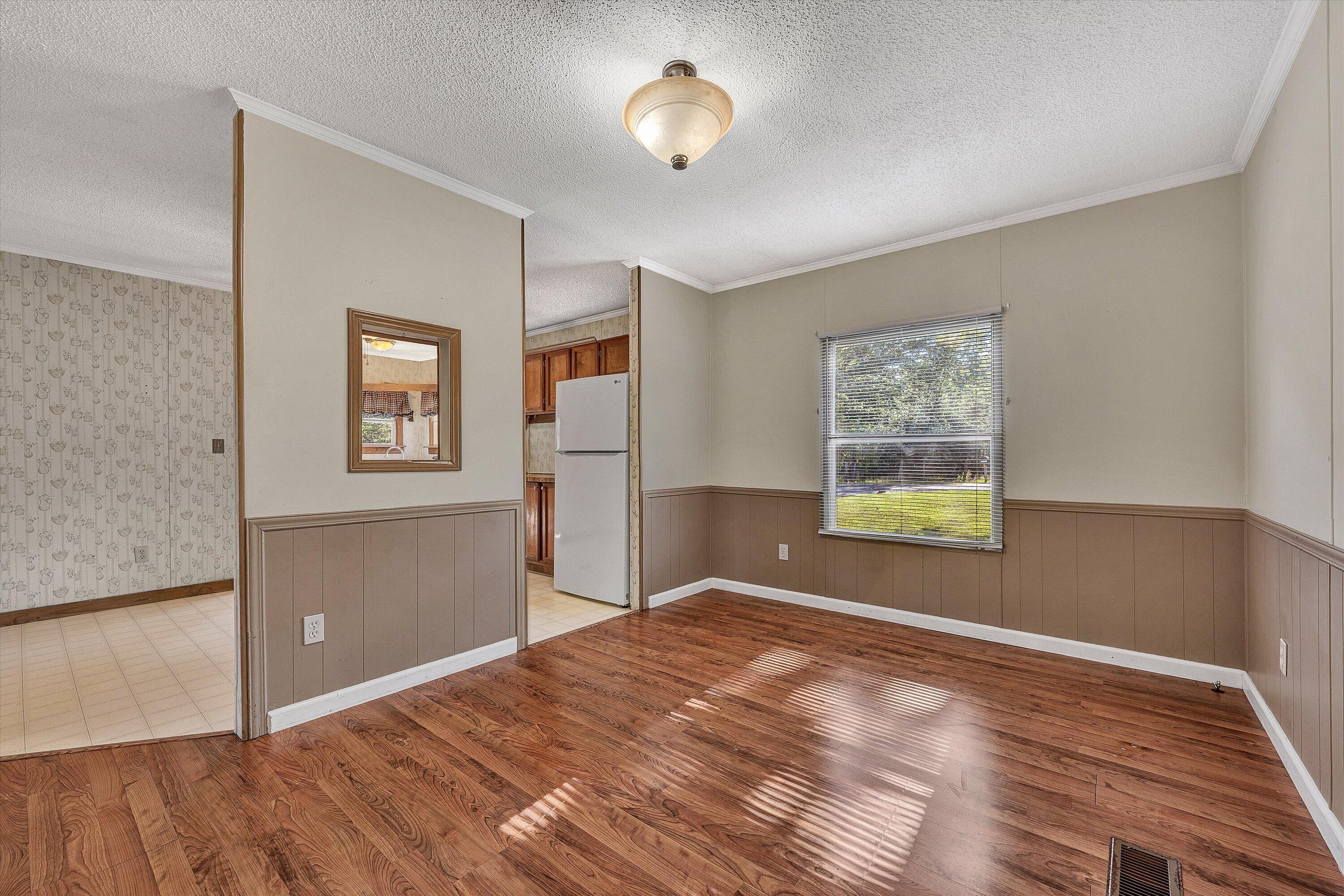 8755 Rocky Ford Road Moneta, VA 24121 - Photo 9 of 37 07-DSC04846