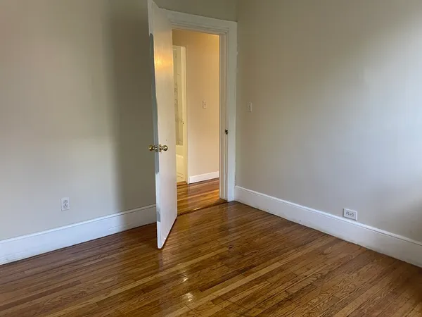 $7,250 | 338 K Street, Unit 1, Boston, MA 02127