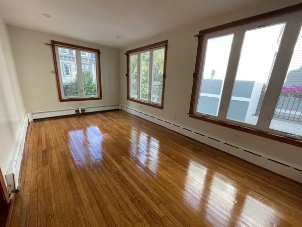 $7,250 | 338 K Street, Unit 1, Boston, MA 02127