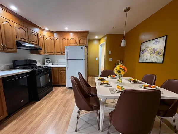 $7,250 | 338 K Street, Unit 1, Boston, MA 02127