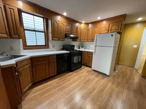 $7,250 | 338 K Street, Unit 1, Boston, MA 02127