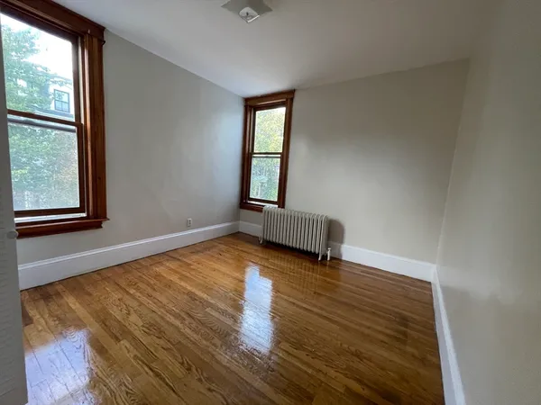 $7,250 | 338 K Street, Unit 1, Boston, MA 02127