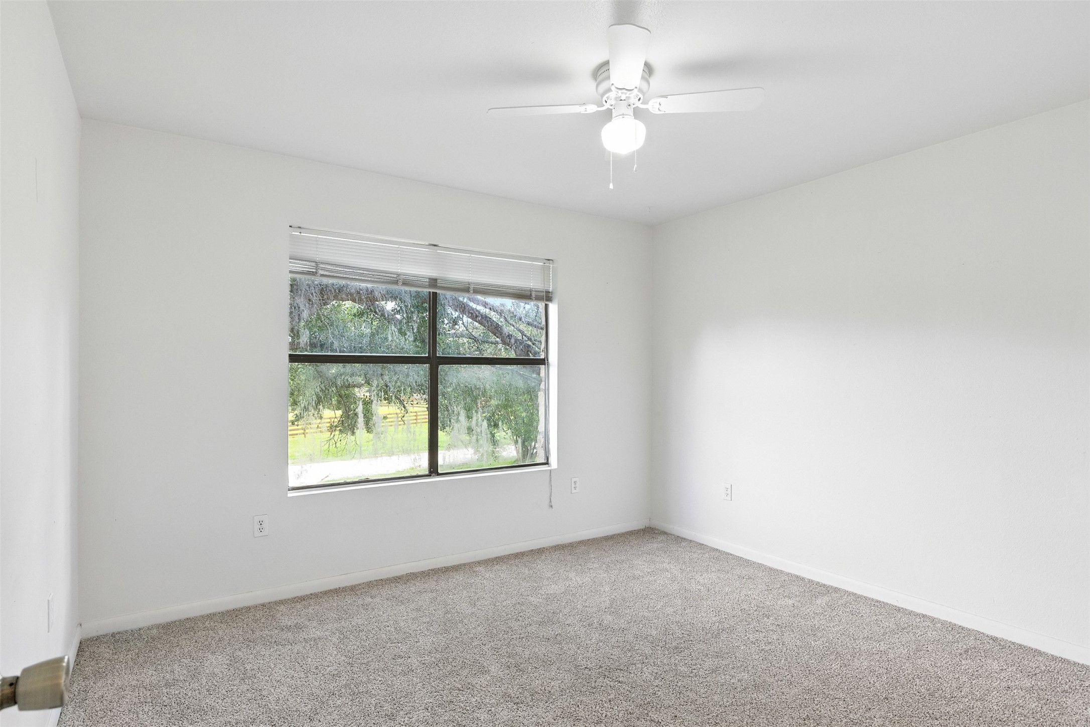 1680 Bowler Road Waller, TX 77484 - Photo 33 of 42 an empty room with a window