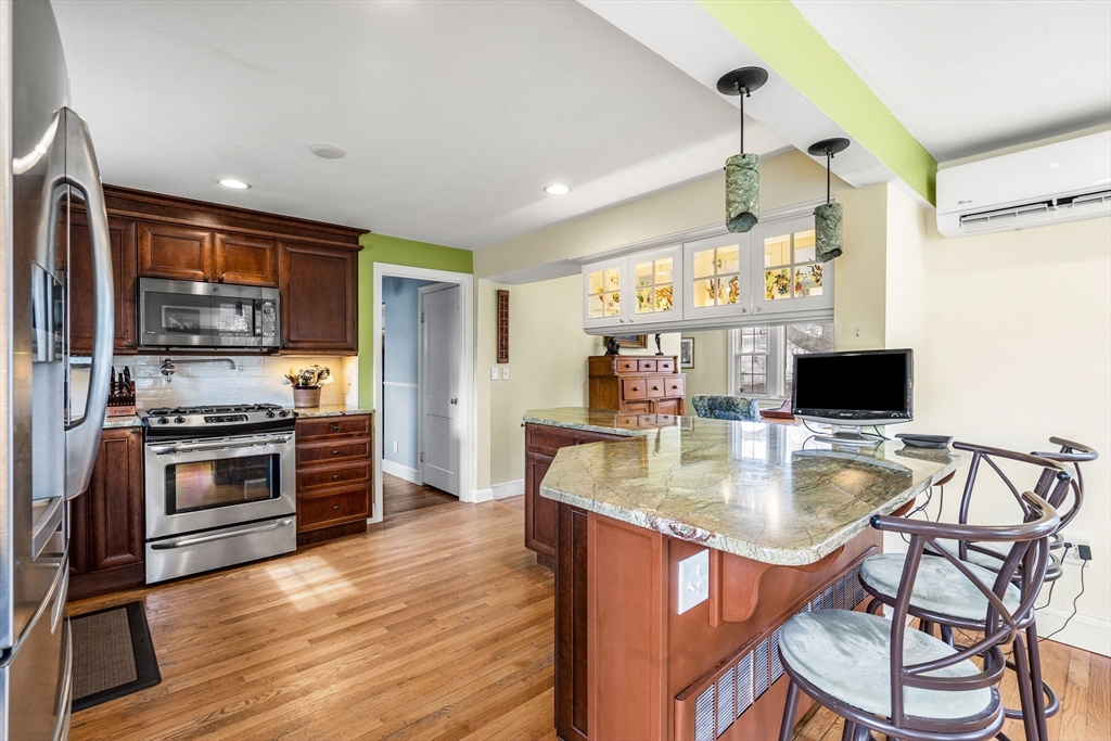 77 Cushing Road Milton, MA 02186 - Photo 3 of 24