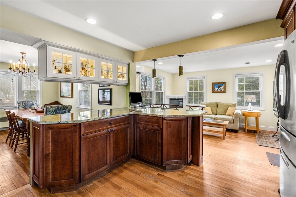 77 Cushing Road Milton, MA 02186 - Photo 4 of 24