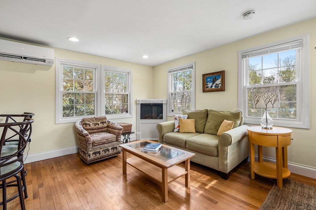 77 Cushing Road Milton, MA 02186 - Photo 5 of 24