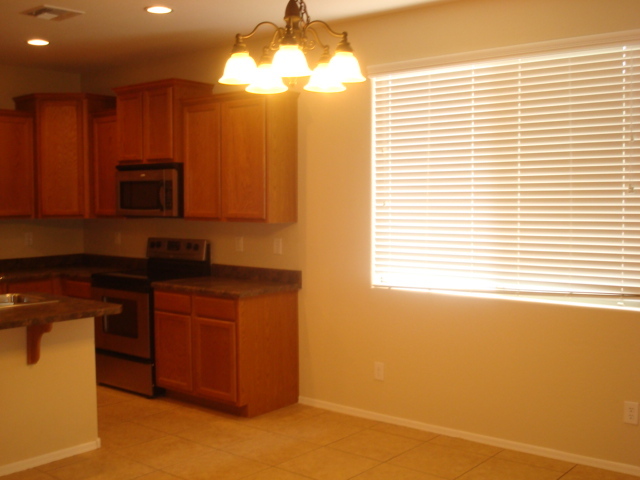 8918 West Cordes Road Tolleson, AZ 85353 - Photo 9 of 19 Eat In Kitchen