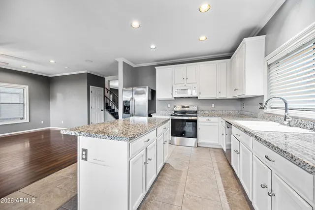 $2,000 | 10923 West Elm Street, Phoenix, AZ 85037