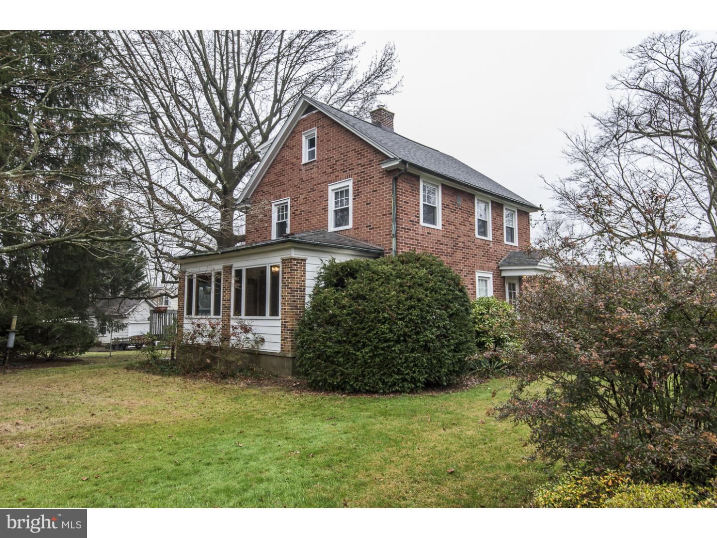 130 Erdenheim Road Glenside, PA 19038 - Photo 17 of 19 Side Yard