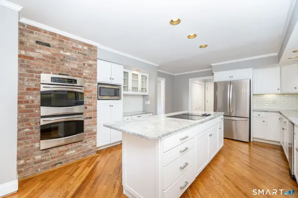 $894,900 | Undisclosed Address, Avon, CT 06001