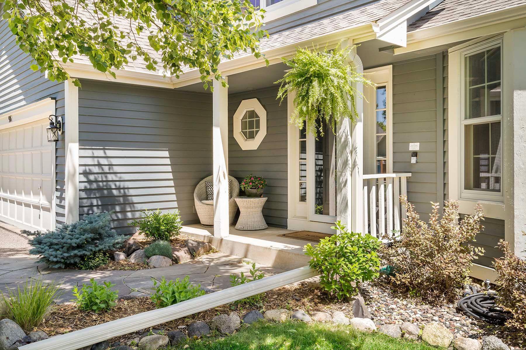 96 Castle Ridge Court Chanhassen, MN 55317 - Photo 3 of 50 Gallery Image 3