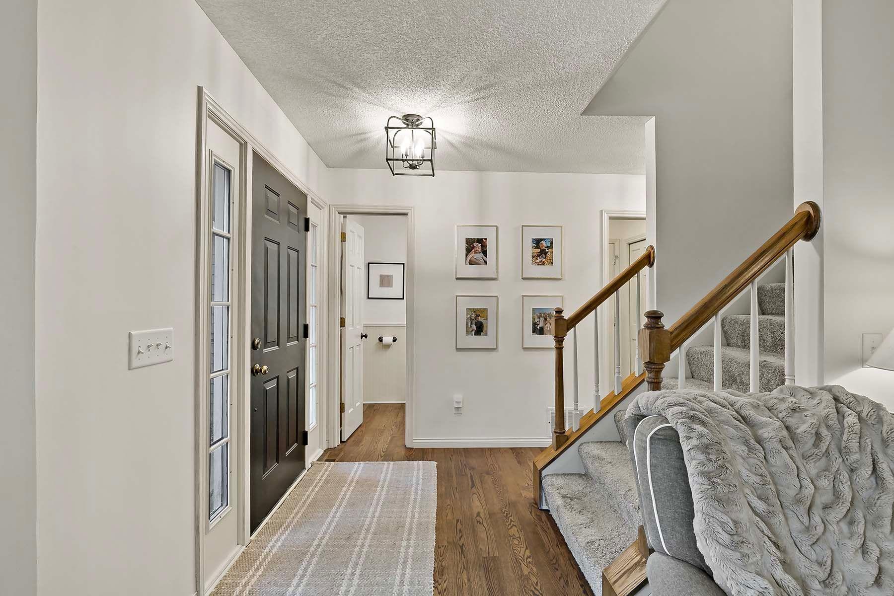 96 Castle Ridge Court Chanhassen, MN 55317 - Photo 4 of 50 Gallery Image 4