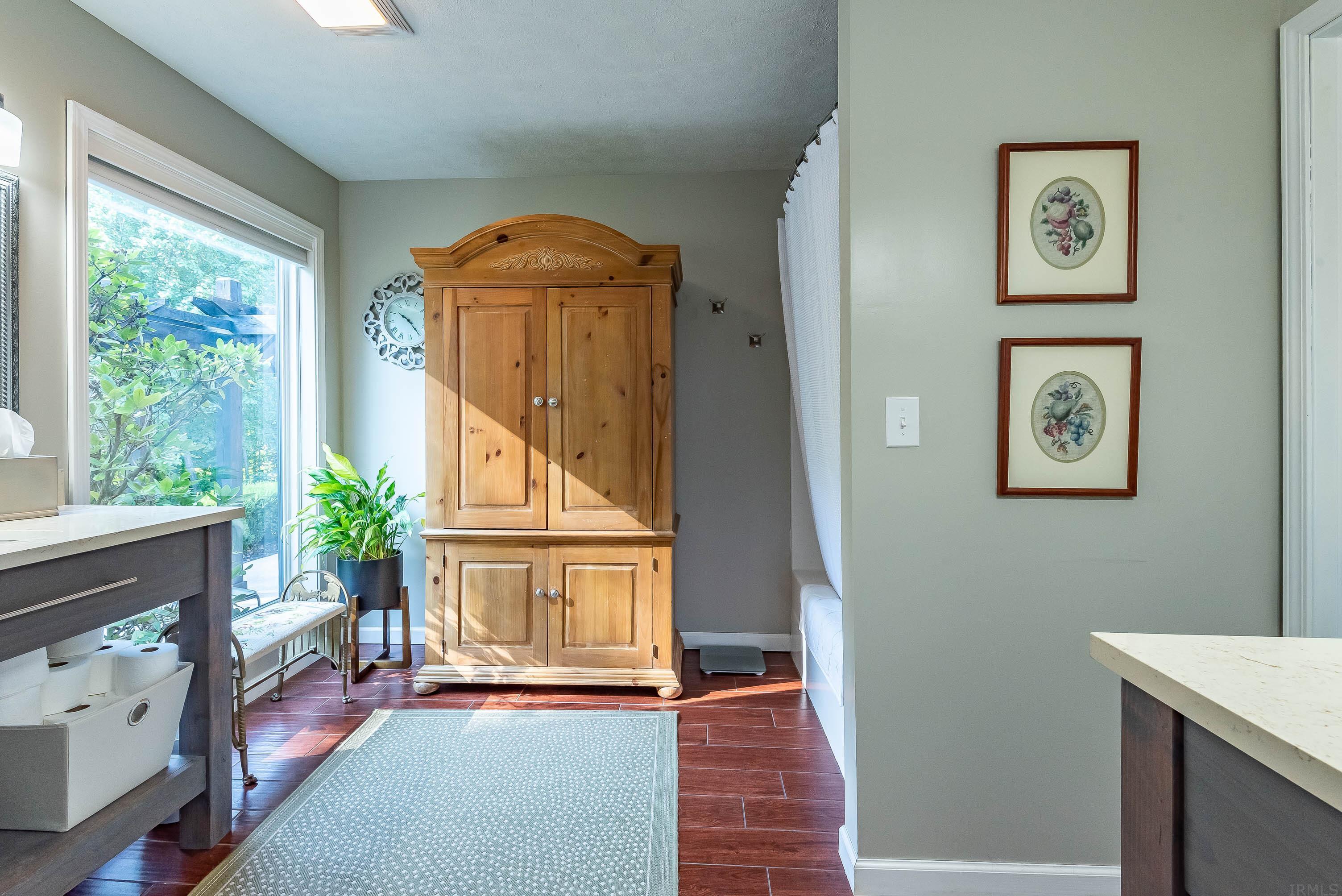 7040 South Lodge Road Bloomington, IN 47403 - Photo 12 of 23 Gallery Image 12