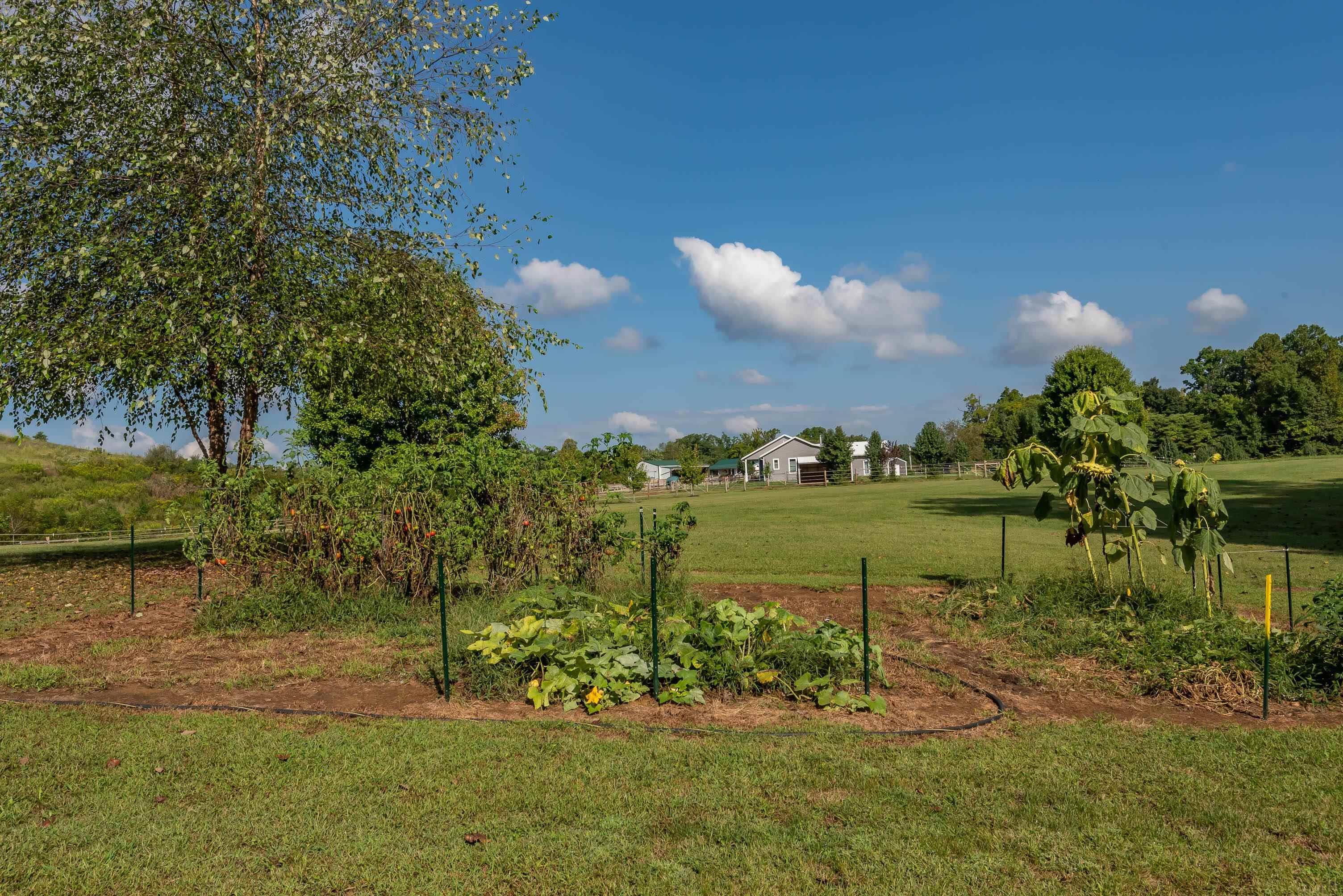 7040 South Lodge Road Bloomington, IN 47403 - Photo 22 of 23 Gallery Image 22