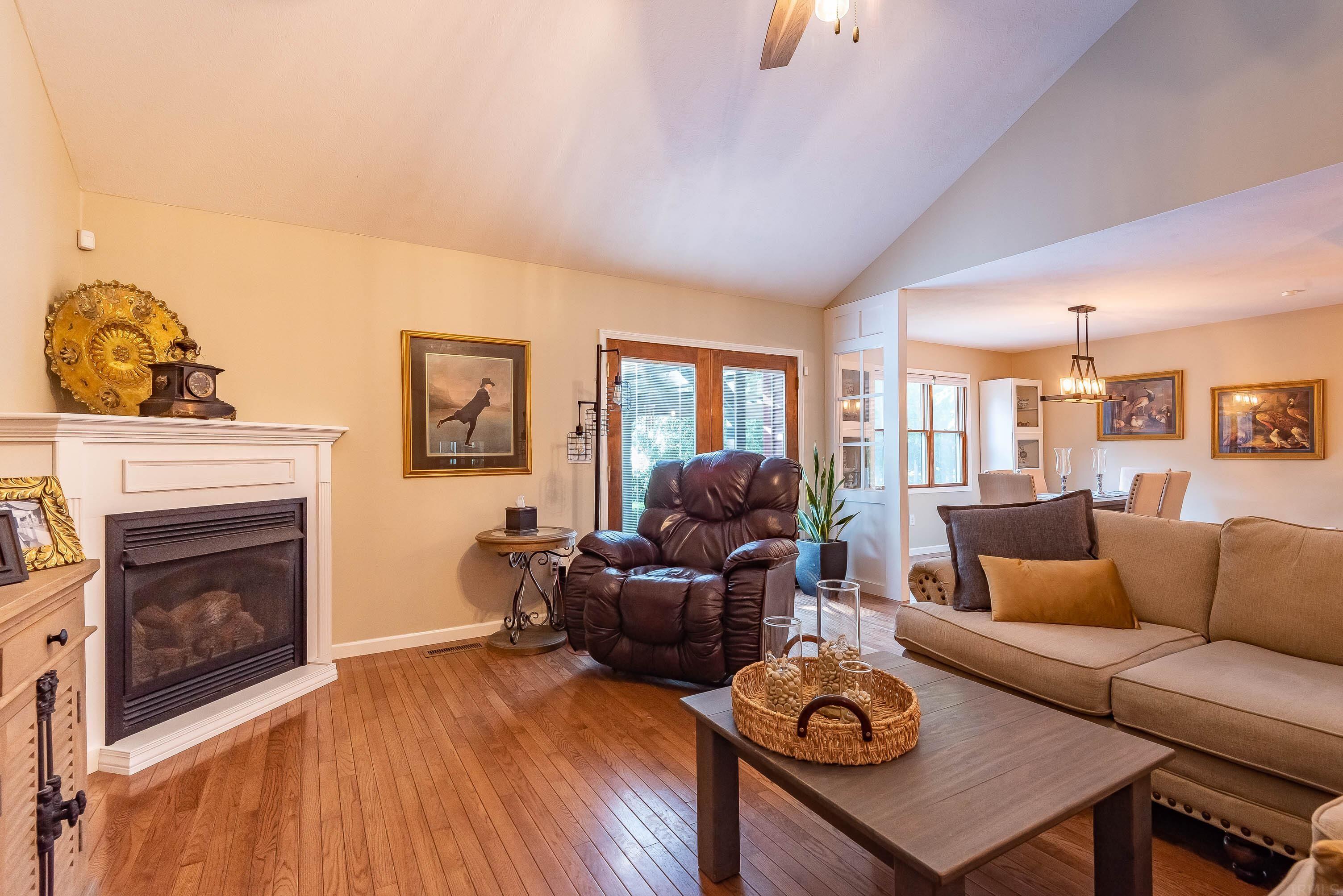 7040 South Lodge Road Bloomington, IN 47403 - Photo 4 of 23 Gallery Image 4