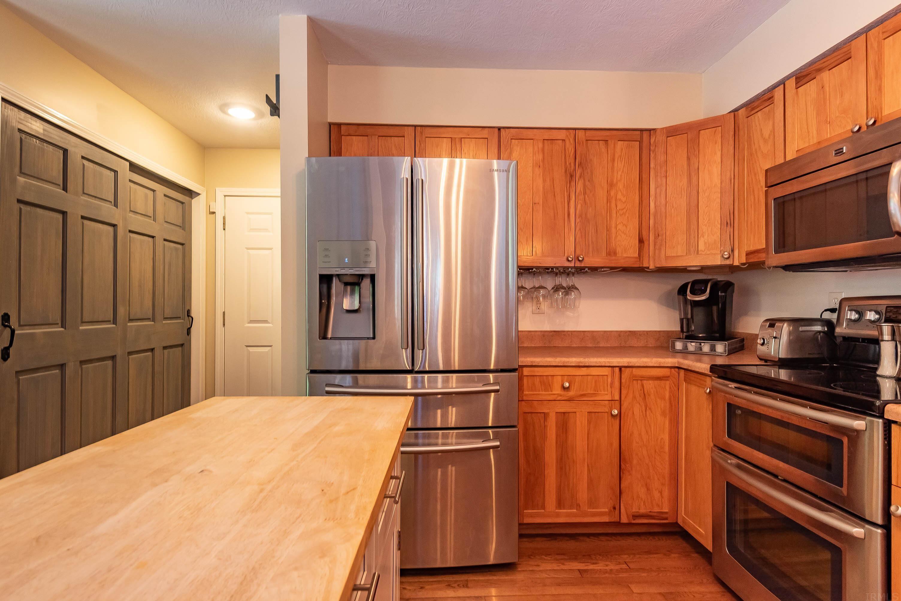7040 South Lodge Road Bloomington, IN 47403 - Photo 5 of 23 Gallery Image 5