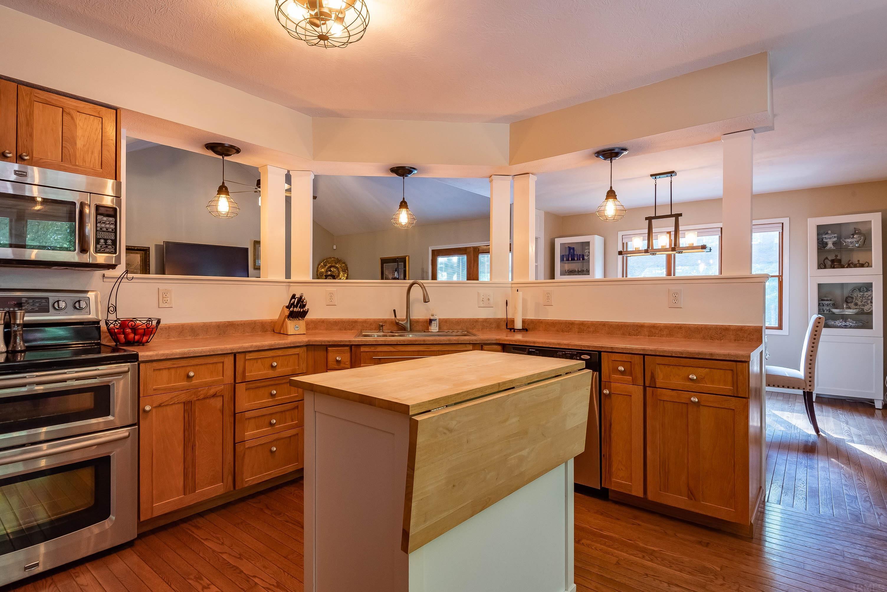 7040 South Lodge Road Bloomington, IN 47403 - Photo 6 of 23 Gallery Image 6
