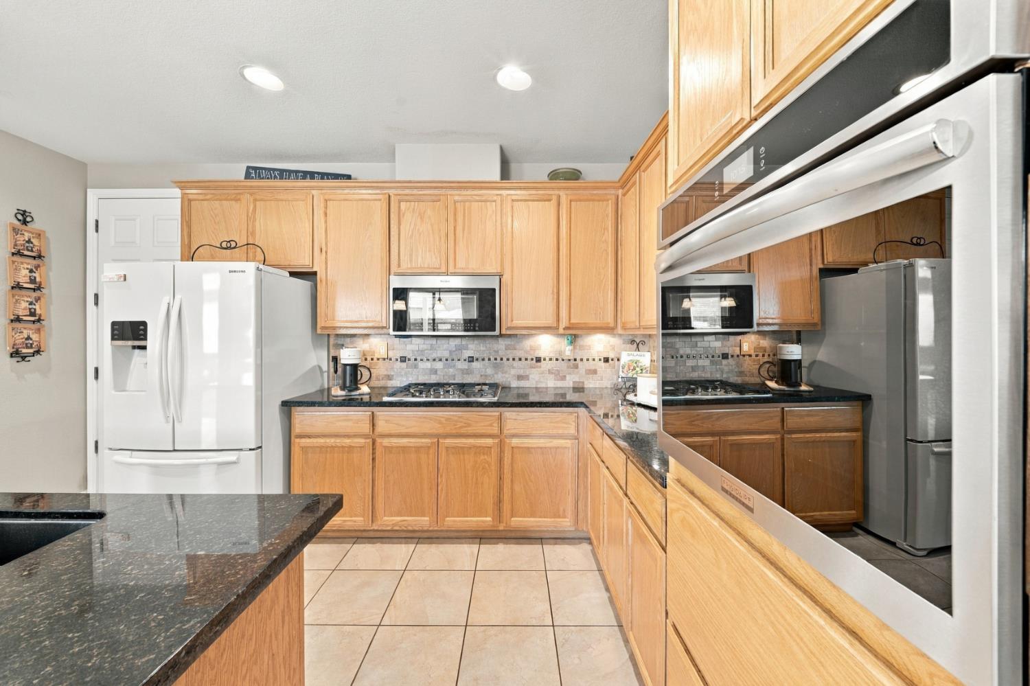 1530 Calhoun Avenue Ripon, CA 95366 - Photo 13 of 42 Gallery Image 13