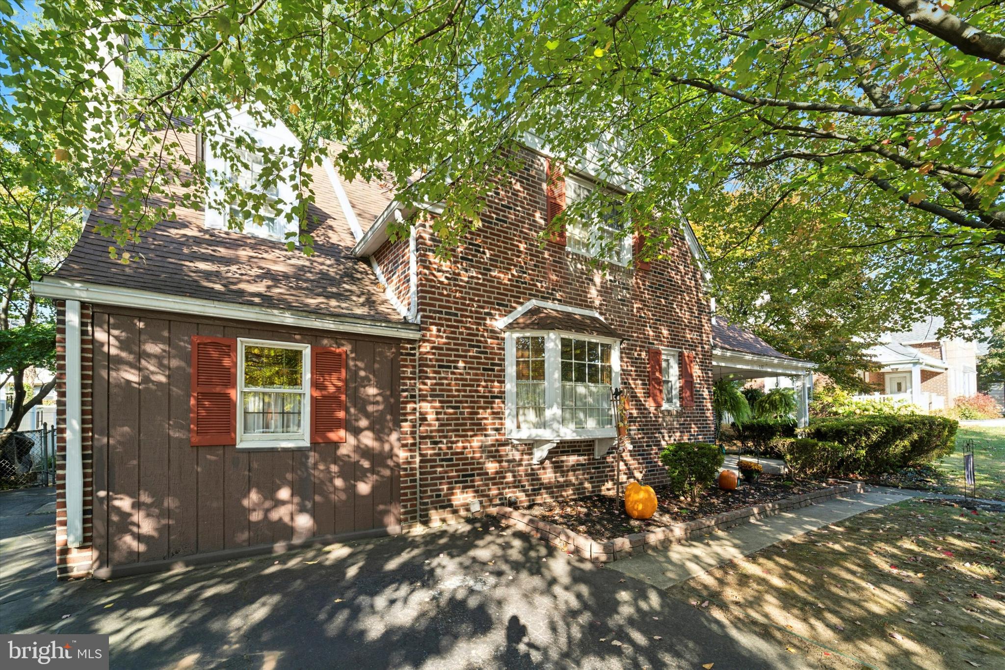 237 East Springfield Road Springfield, PA 19064 - Photo 2 of 35