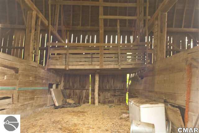 9113 South Littlefield Road Blanchard, MI 49310 - Photo 21 of 25 1771486-20.JPG