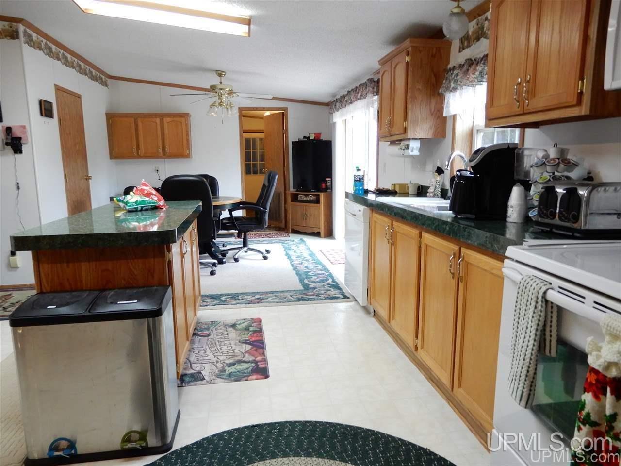 3840 14.5 Road Escanaba, MI 49829 - Photo 9 of 32
