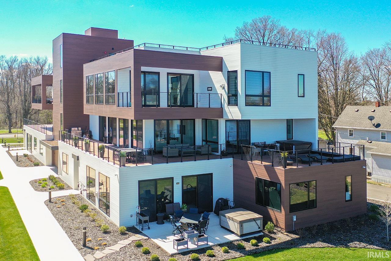 950 East Jackson Blvd Unit 202  