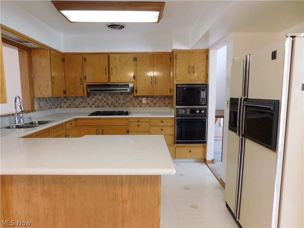 35475 Bainbridge Road Solon, OH 44139 - Photo 4 of 31