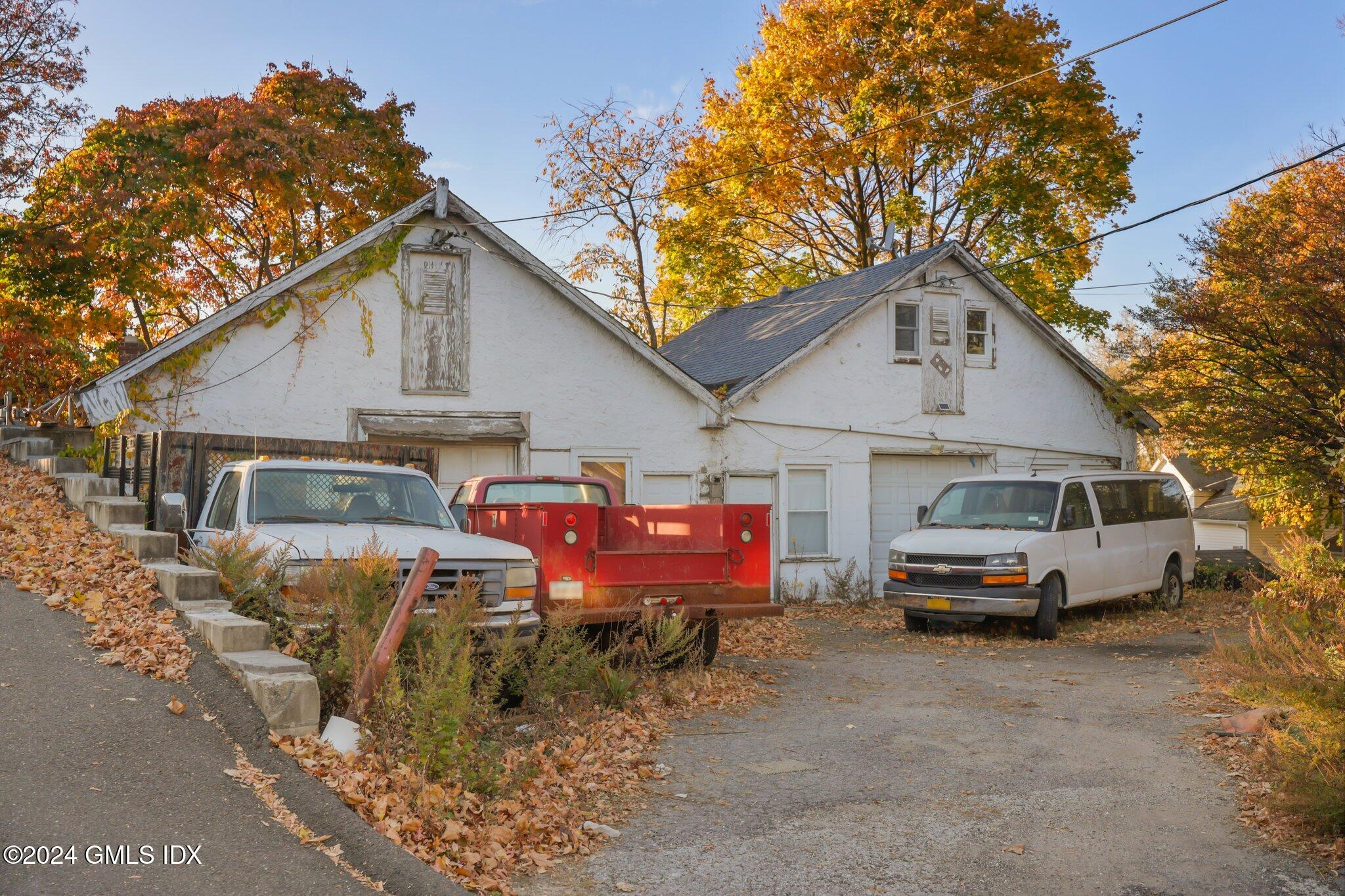 18 Beech Street Greenwich, CT 06830 - Photo 3 of 10 3 - 18 Beech St