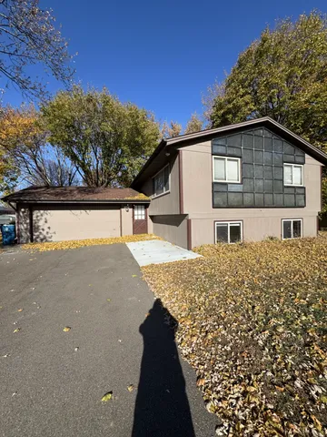 $2,850 | 6024 113th Avenue North, Champlin, MN 55316