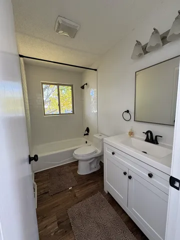 $2,850 | 6024 113th Avenue North, Champlin, MN 55316