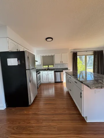 $2,850 | 6024 113th Avenue North, Champlin, MN 55316