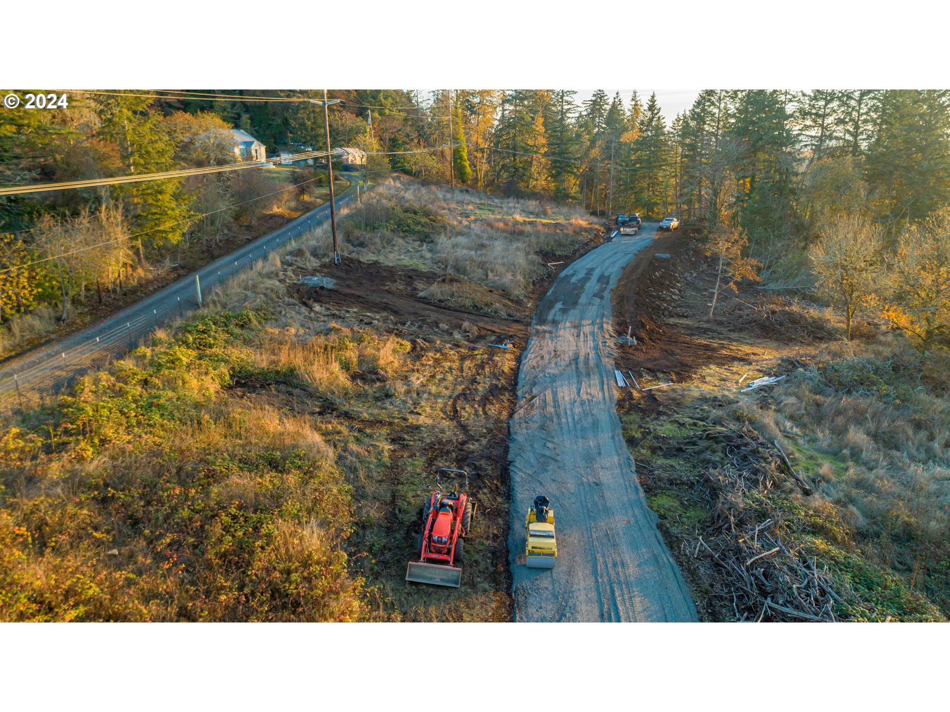 East Grant, Unit PARCEL1 Lebanon, OR 97355 - Photo 8 of 13 a black and white photo of a lake