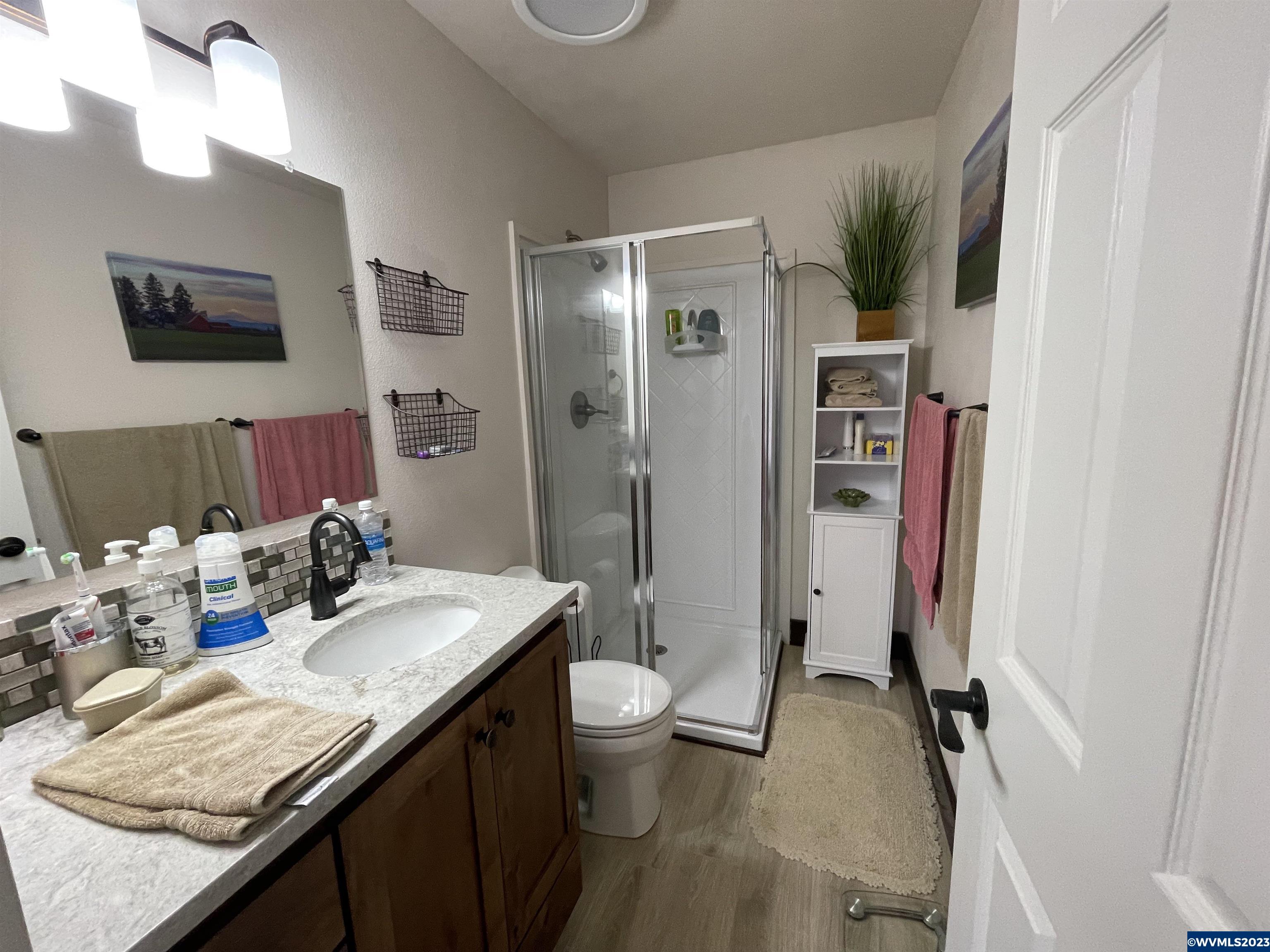 38 Sweden Loop Silverton, OR 97381 - Photo 8 of 12