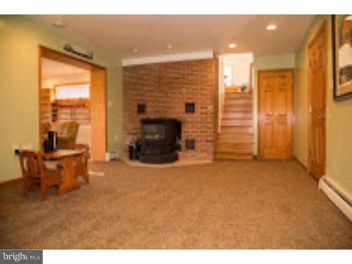 90 Ridge Road Telford, PA 18969 - Photo 4 of 24 Family Room